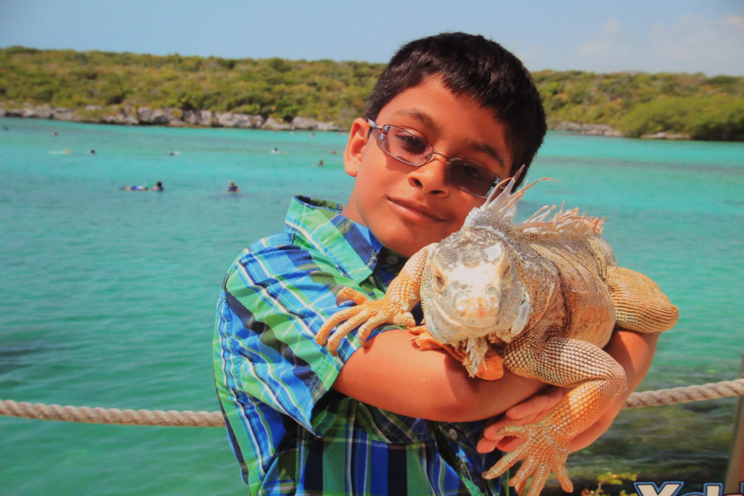 Arvind petting the Iguana 